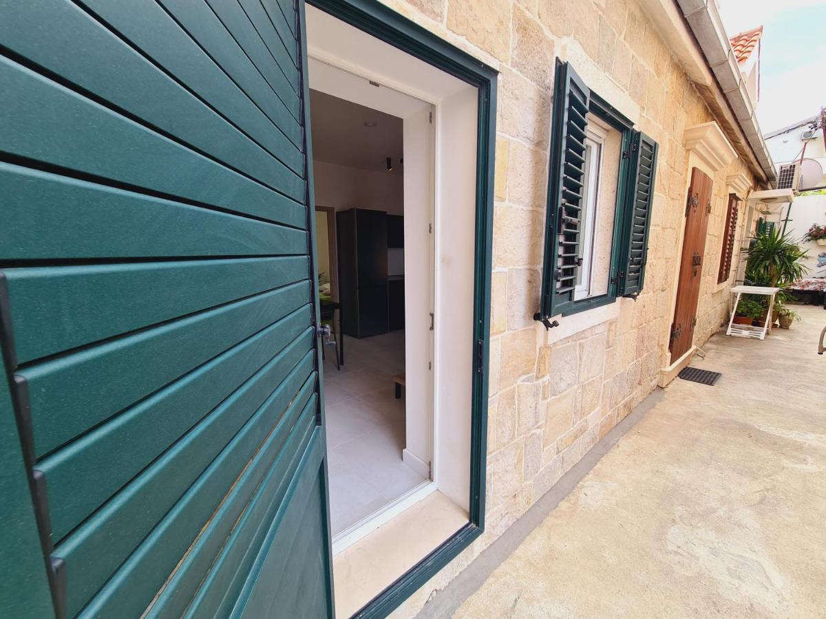Beach Apartment Renco Sumpetar Exterior photo